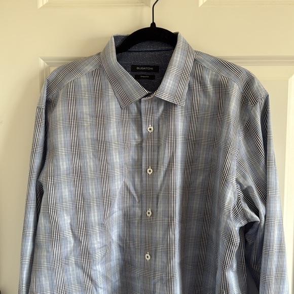 Bugatchi Blue and Black Checkered Button Down Shaped Fit Shirt 100% cotton - Picture 2 of 7